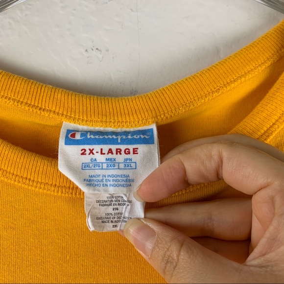 Champion Vintage Embroidered Logo Golden Spell Out Tee XXL - Picture 5 of 9